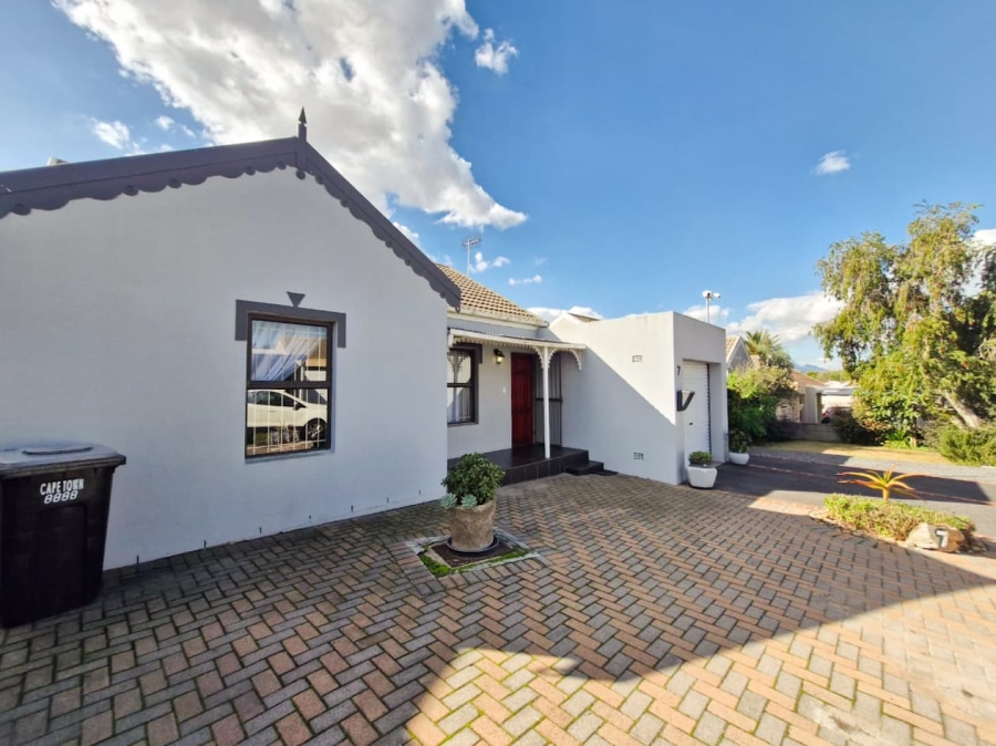 2 Bedroom Property for Sale in Protea Village Western Cape